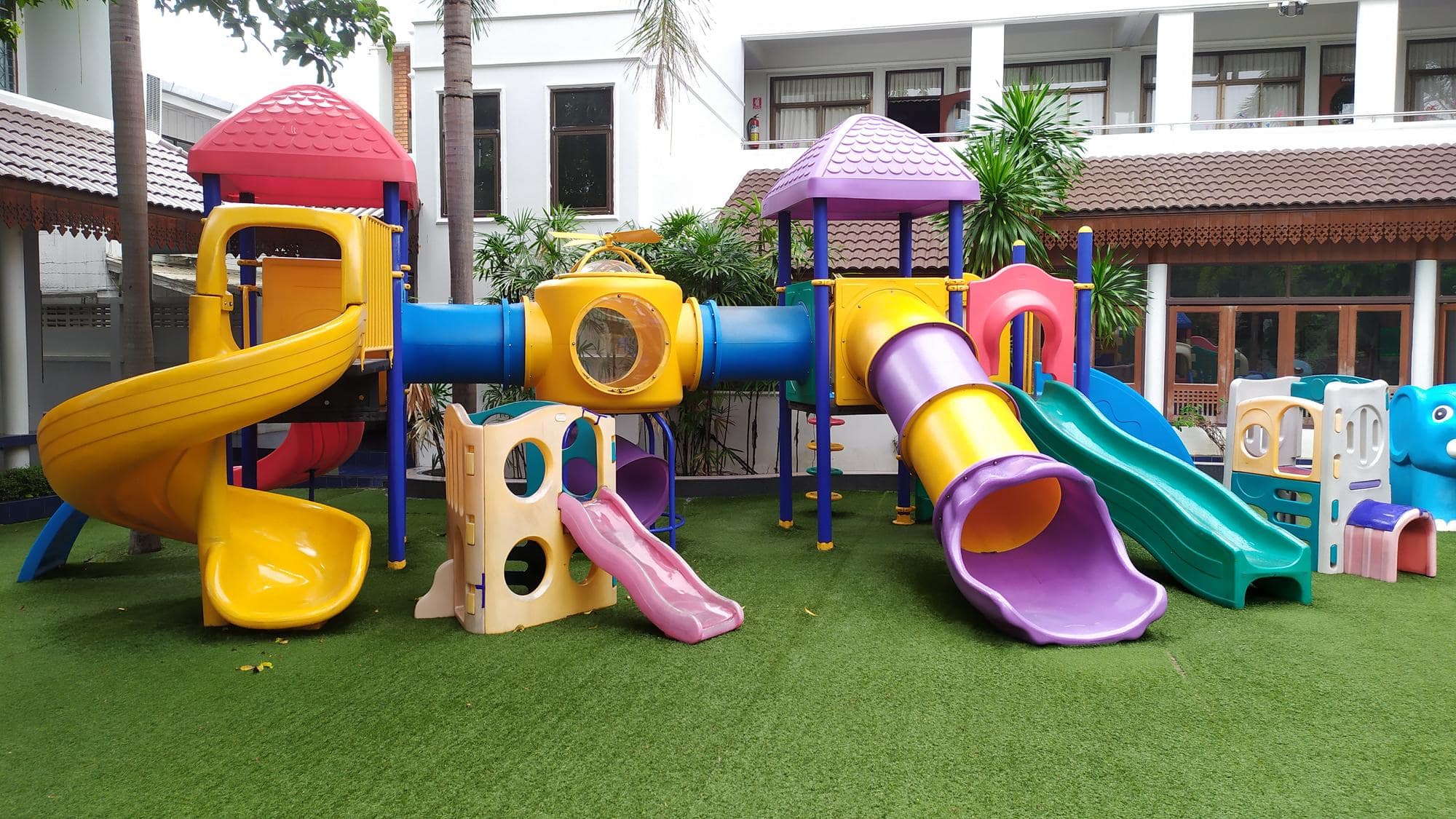 Why Schools and Nurseries Need Shade Sails